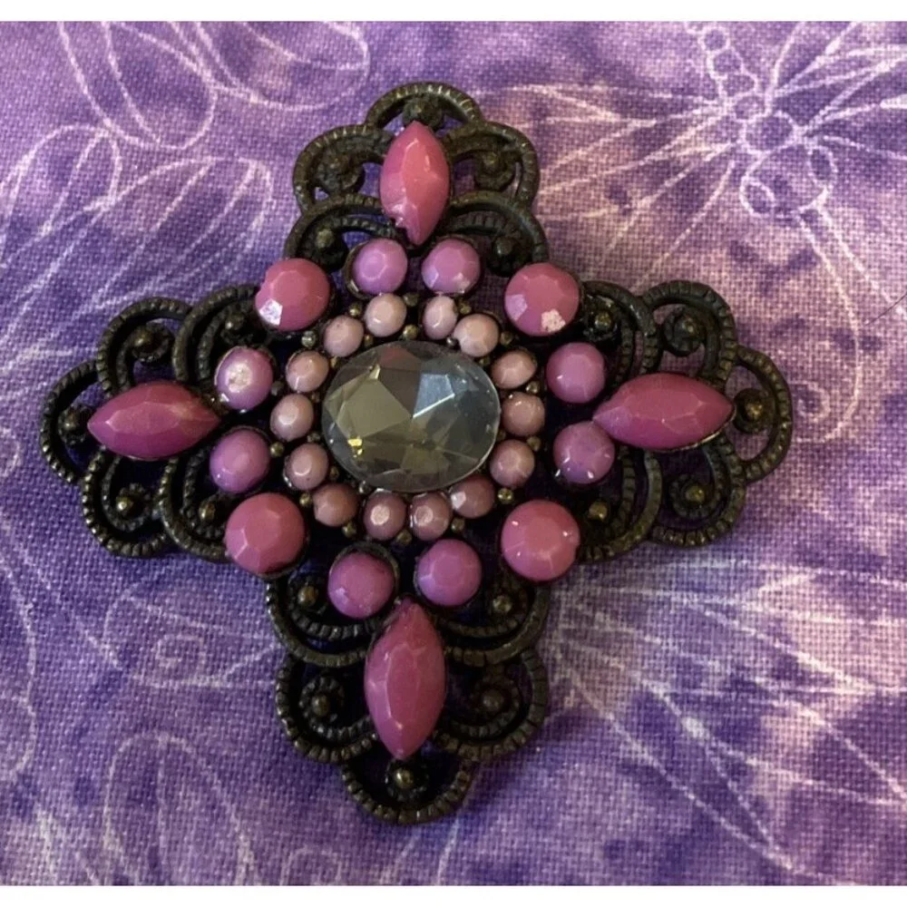 Vintage Pink Stone Glass Beaded Metal Brooch Pin‎ Victorian Style Art Deco Love